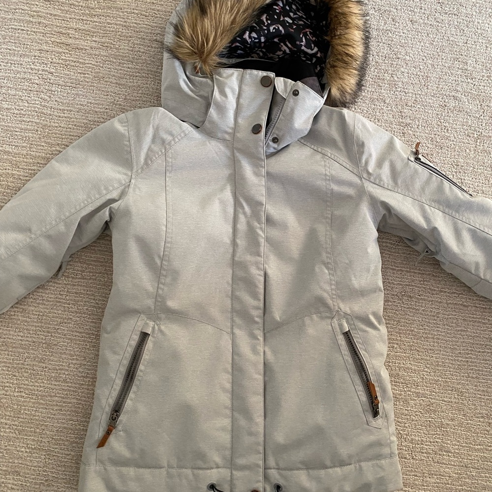 Women’s Small Roxy Light Gray Ski and Snowboard Winter Jacket